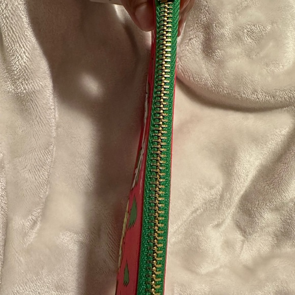 Hello Kitty Red Holiday Pouch - Picture 4 of 6